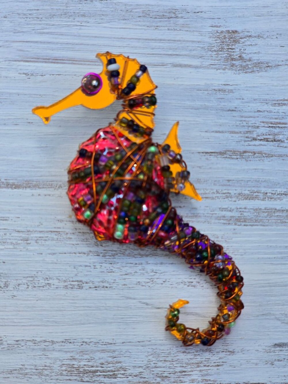 Vintage Y2K Beaded Wire Signed Seahorse Brooch Local Artist Art Possible Alabama - Picture 1 of 5